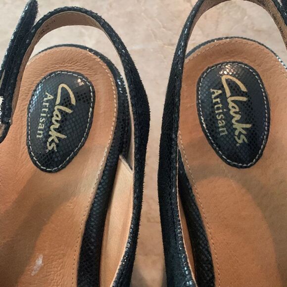 Clark’s Black Adjustable Sandals NWOT - Picture 5 of 7